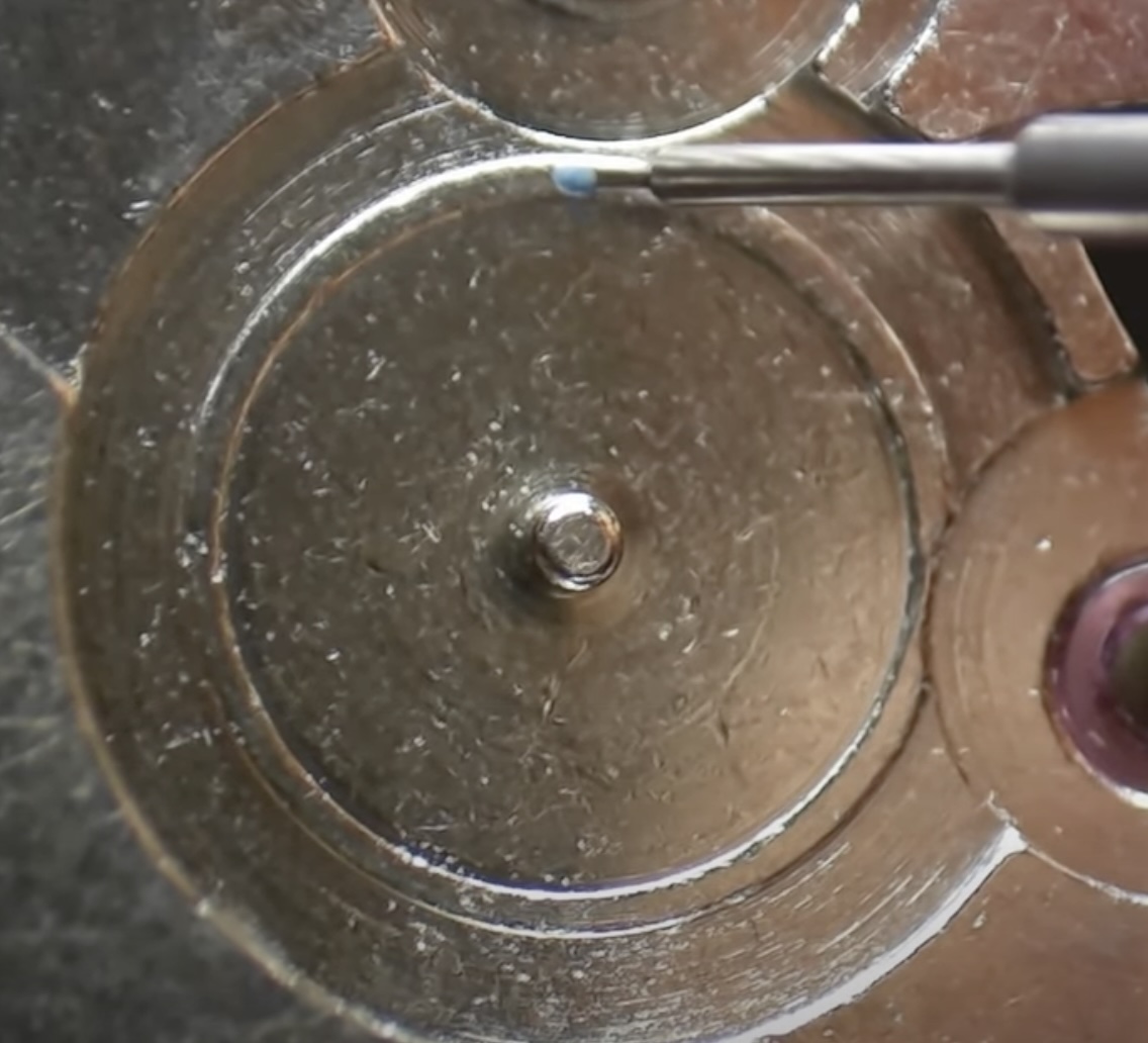 Côté cadran — roues du rouage des heures