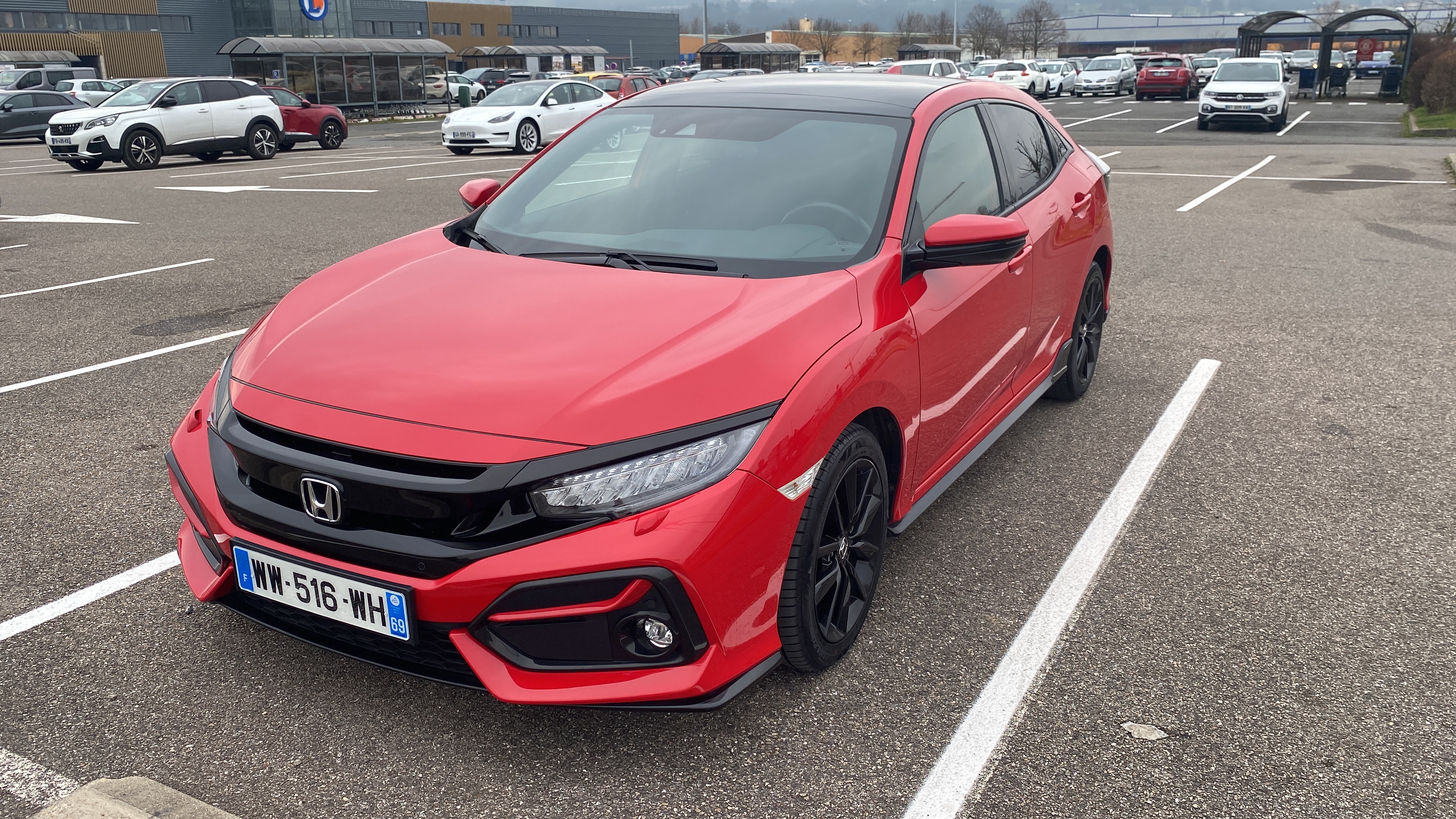 Honda Civic X Sport+ — vue caisse